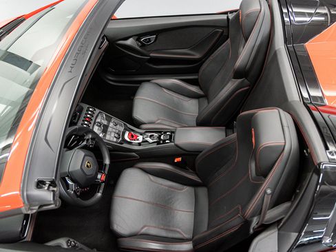 Used 2017 Lamborghini Huracan LP 610-4 AWD/4WD image 31