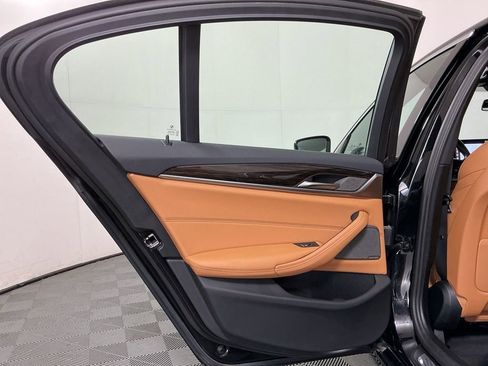 Certified 2023 BMW 530i w/ Premium Package image 25