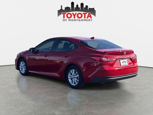 Used 2026 Toyota Camry LE w/ Convenience Package image 5