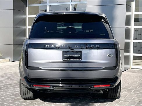 Used 2023 Land Rover Range Rover SE image 4