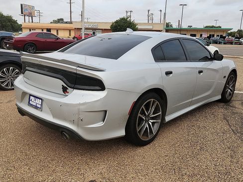Used 2023 Dodge Charger R/T RWD image 3