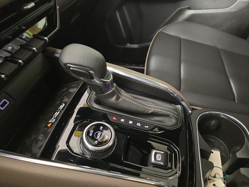 Certified 2024 GMC Canyon Denali AWD/4WD image 24