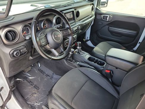Used 2021 Jeep Wrangler Sport AWD/4WD image 4