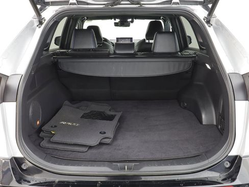 Used 2022 Toyota RAV4 XSE image 17