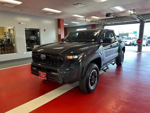 Certified 2025 Toyota Tacoma TRD Off-Road w/ TRD Off Road Premium Package image 7