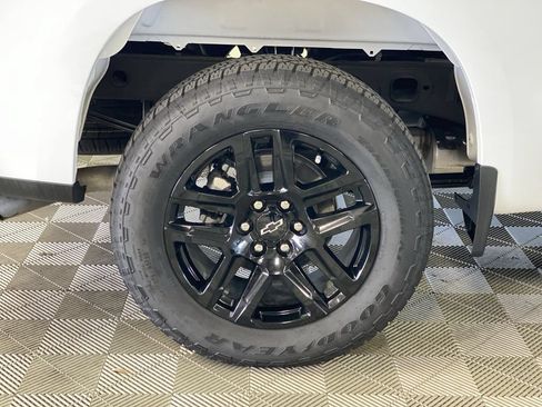 Used 2026 Chevrolet Silverado 1500 RST w/ RST Select Package AWD/4WD image 38