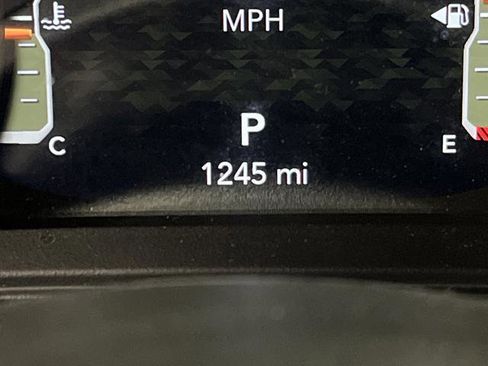 Used 2024 Jeep Wrangler Willys image 6