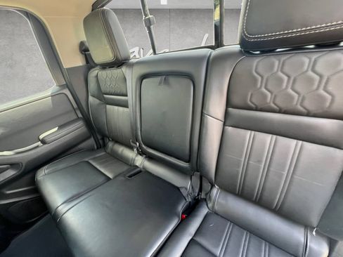 Used 2022 Nissan Frontier SV w/ SV Premium Package AWD/4WD image 22