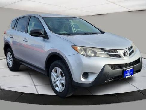 Used 2014 Toyota RAV4 LE image 7