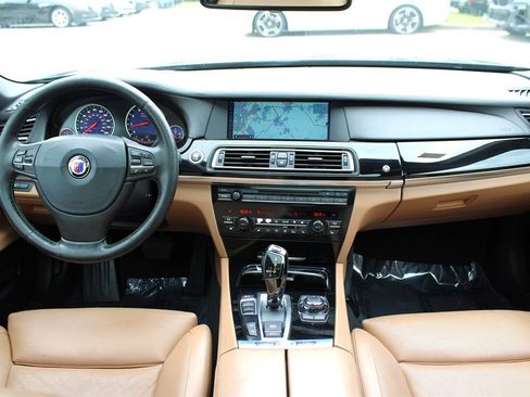 Used 2012 BMW ALPINA B7 image 15