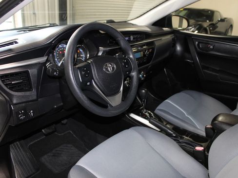 Used 2014 Toyota Corolla L FWD image 19