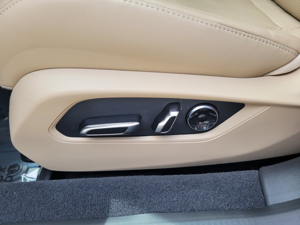 Used 2025 Acura TLX w/ Technology Package FWD image 18