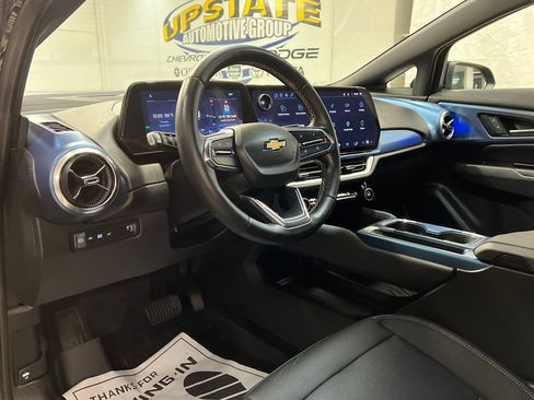 Used 2024 Chevrolet Equinox EV LT FWD image 16