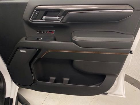 Used 2024 GMC Sierra 1500 AT4 w/ Technology Package AWD/4WD image 26