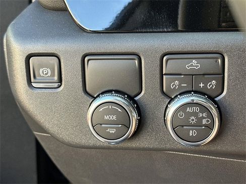 New 2026 GMC Sierra 1500 Elevation w/ LPO, Elevation Black Package image 16