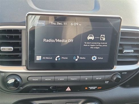 New 2026 Hyundai Venue SE image 8