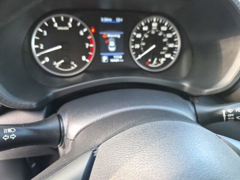 Used 2024 Nissan Sentra S image 21