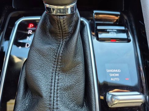 Used 2024 Jeep Compass Limited w/ Sun and Sound Group image 18