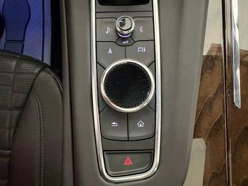Used 2022 Cadillac Escalade Sport Platinum AWD/4WD image 33
