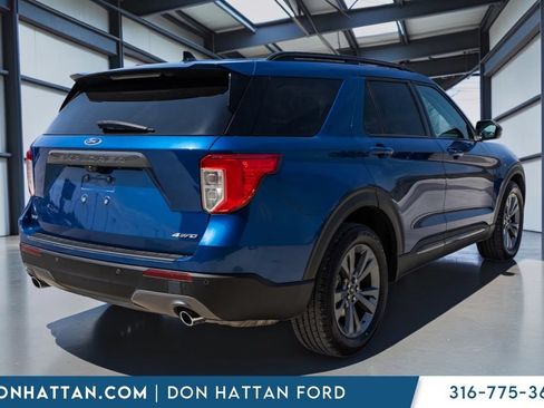 Used 2021 Ford Explorer XLT w/ Equipment Group 202A AWD/4WD image 29