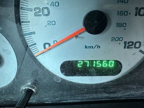 Used 2003 Dodge Grand Caravan Sport image 4