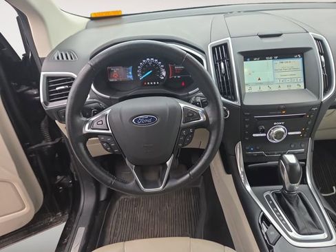 Used 2017 Ford Edge Titanium w/ Equipment Group 301A image 10
