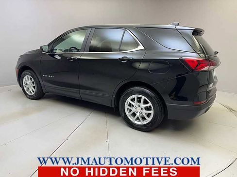 Used 2023 Chevrolet Equinox LT AWD/4WD image 3