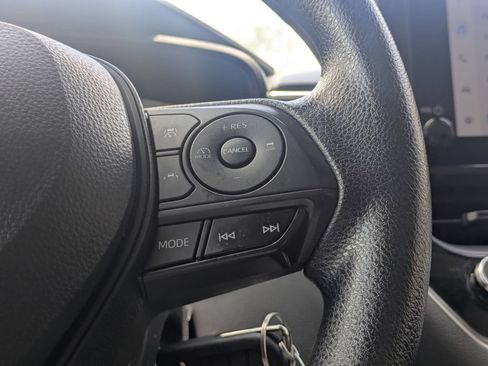 Used 2025 Toyota Corolla LE FWD image 24