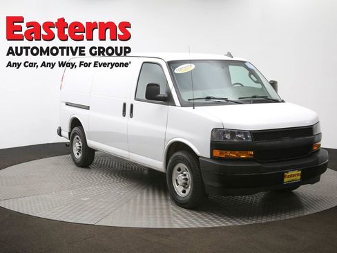 Used 2018 Chevrolet Express 2500 w/ Driver Convenience Package RWD image 49
