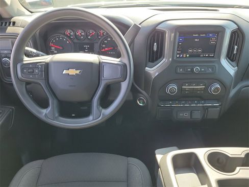 Used 2025 Chevrolet Silverado 1500 Custom image 11