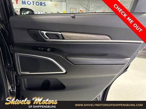 Used 2022 Kia Telluride SX w/ SX Prestige Package AWD/4WD image 35