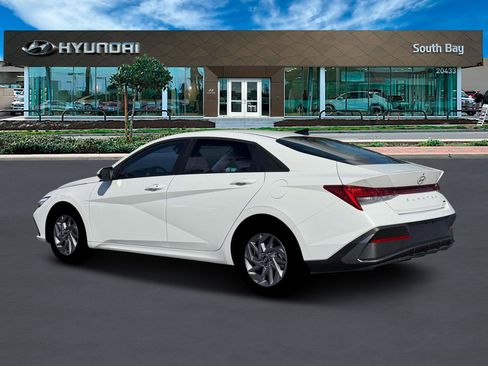 New 2026 Hyundai Elantra Blue image 4