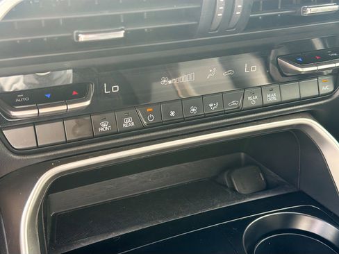 Used 2024 MAZDA CX-90 3.3 Turbo w/ Select Package image 34