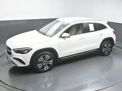 Used 2025 Mercedes-Benz GLA 250 4MATIC image 45