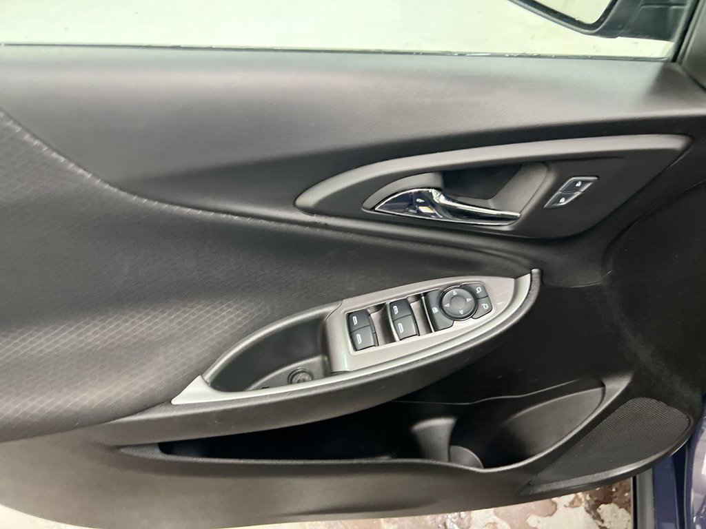 Used 2025 Chevrolet Malibu LT FWD image 20