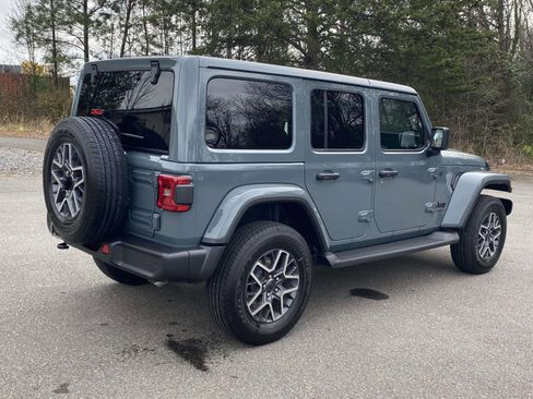 New 2026 Jeep Wrangler Unlimited Sahara AWD/4WD image 7