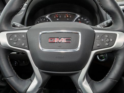 Used 2023 GMC Terrain SLT image 18