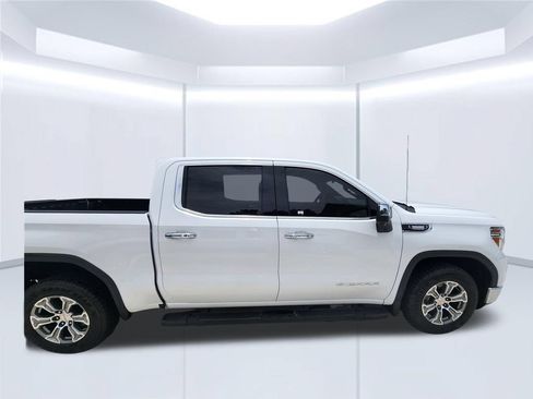 Used 2021 GMC Sierra 1500 SLT AWD/4WD image 4