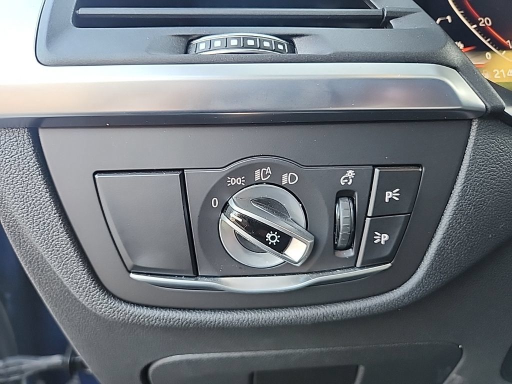 Used 2023 BMW X3 sDrive30i w/ Premium Package RWD image 27