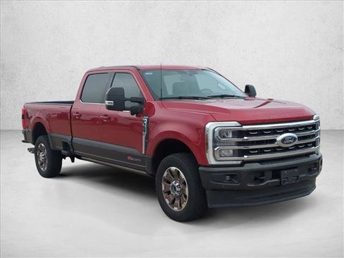 Used 2024 Ford F350 King Ranch w/ FX4 Off-Road Package image 3