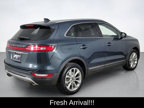 Used 2019 Lincoln MKC Select w/ Select Plus Package AWD/4WD image 3