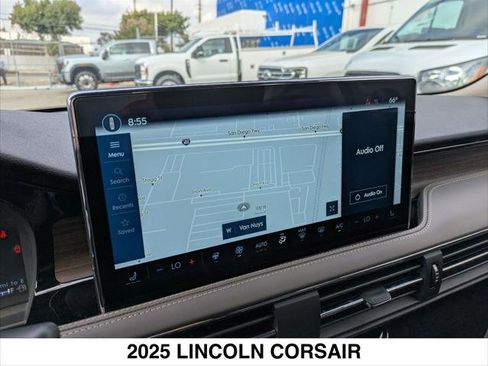 New 2025 Lincoln Corsair Reserve image 9