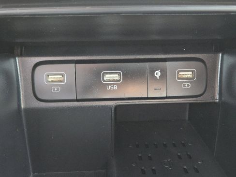 Certified 2023 Kia Sorento S image 22