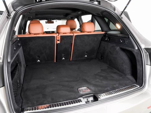 Used 2021 Mercedes-Benz GLC 300 image 24