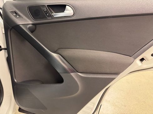 Used 2018 Volkswagen Tiguan Limited AWD/4WD image 26
