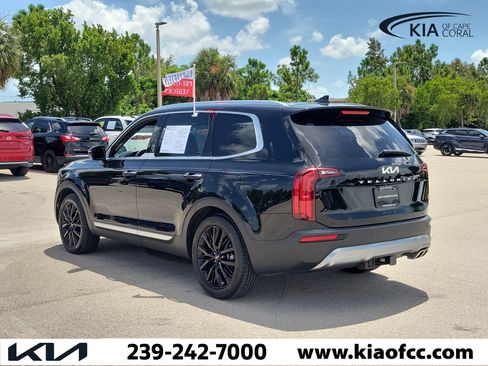 Certified 2022 Kia Telluride SX w/ Towing Package FWD image 4