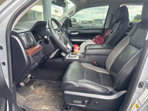 Used 2021 Toyota Tundra Limited w/ Limited Premium Package AWD/4WD image 10