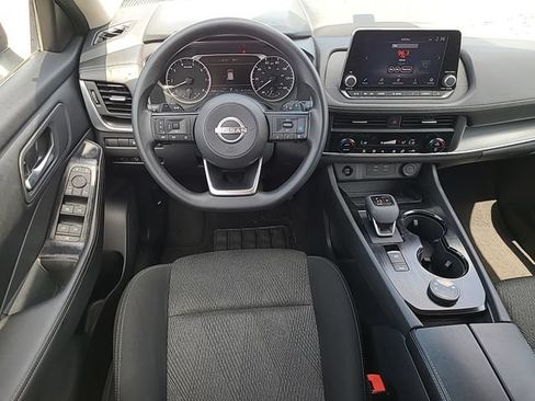 Used 2024 Nissan Rogue SV AWD/4WD image 24