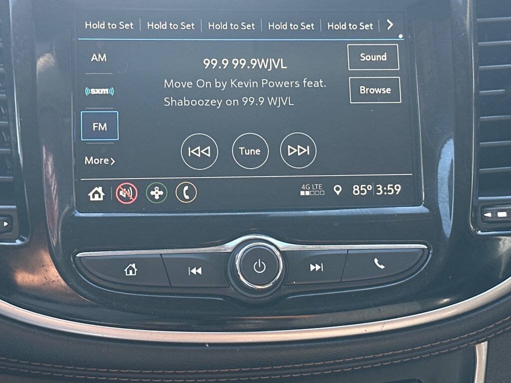 Used 2019 Chevrolet Trax LT w/ LT Convenience Package AWD/4WD image 10