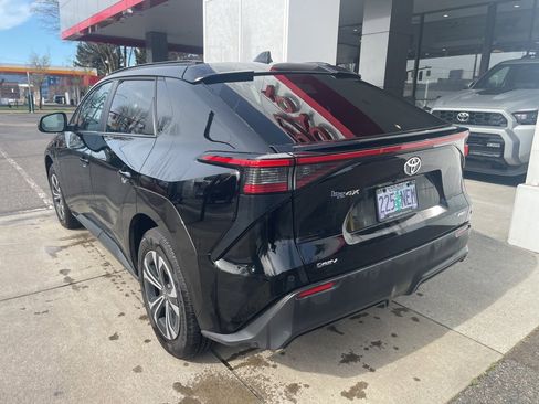 Used 2024 Toyota bZ4X XLE image 8